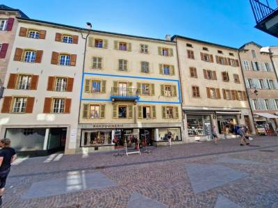 Sion, appartement de 2.5 pièces de 74m2 au cœur de la vieille-ville avec cachet à rénover complétement - Appartement à Sion